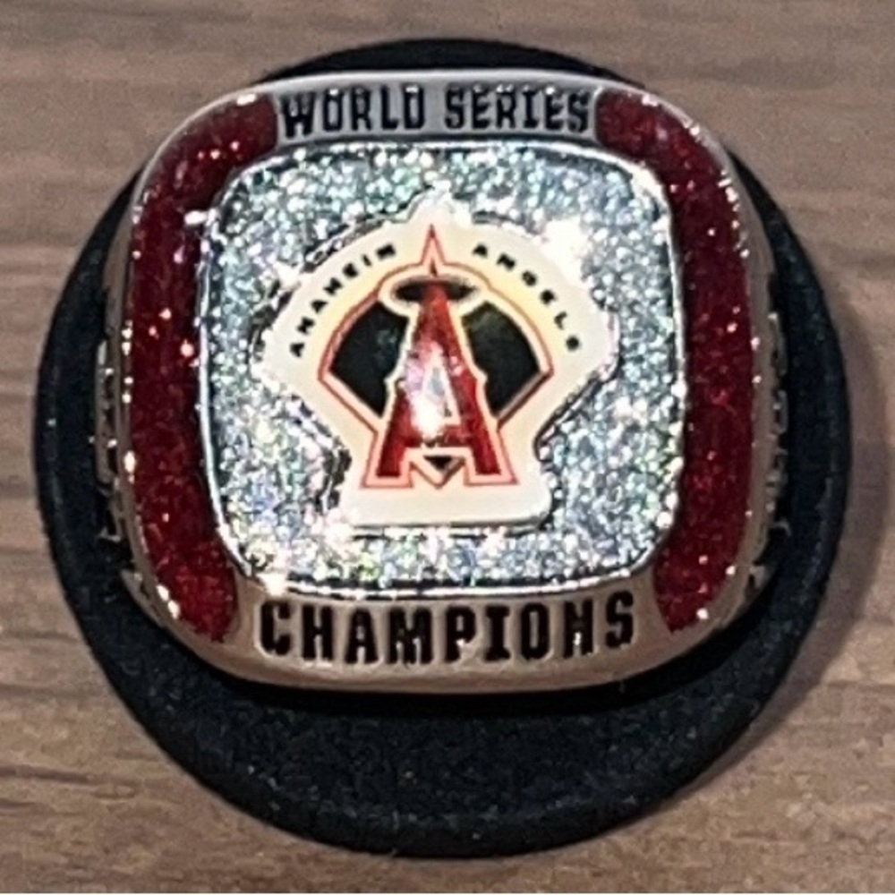 Angels Commemorative 2002 World Series Champions Ring